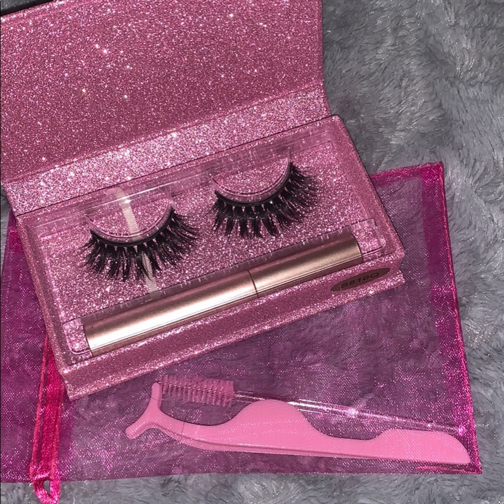 Magnetic Lashes 😌✨ - Picture 3 of 3